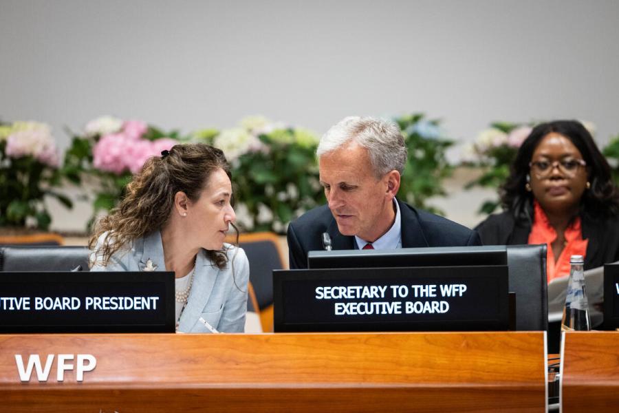 H.E. Ms. Elissa Golberg, Ambassador and Permanent Representative of Canada and Mr. Philip Ward, Secretary to the Executive Board exchange a few words.before moving on to the next item on the agenda. Photo credit: WFP/Matteo Minnella