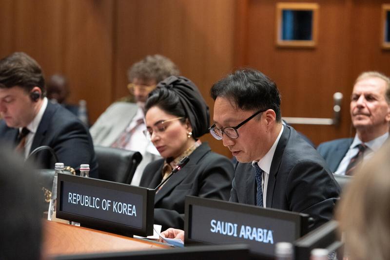In the photo: intervention by the delegation of the Republic of Korea. © WFP/Daria Addabbo