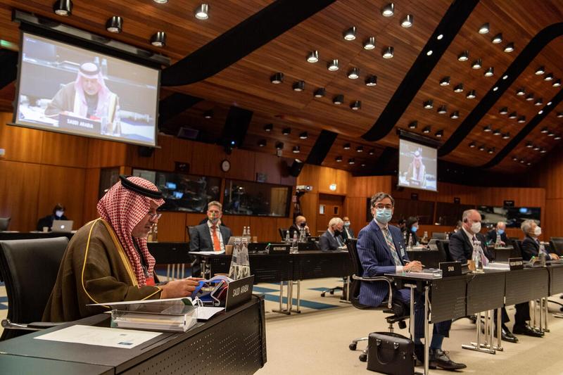 H.E. Dr. Abdullah Al Rabeeah, HL Ministerial Representative of the Kingdom of Saudi Arabia and King Salman Humanitarian Aid and Relief Center Supervisor addresses the Executive Board. Photo: WFP/Rein Skullerud