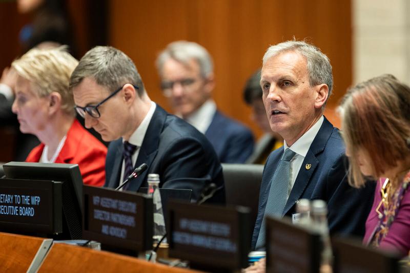 Mr. Philip Ward, Secretary to the Executive Board, addresses the attendees on Executive Board proceedings. Photo credit: WFP/Matteo Minnella