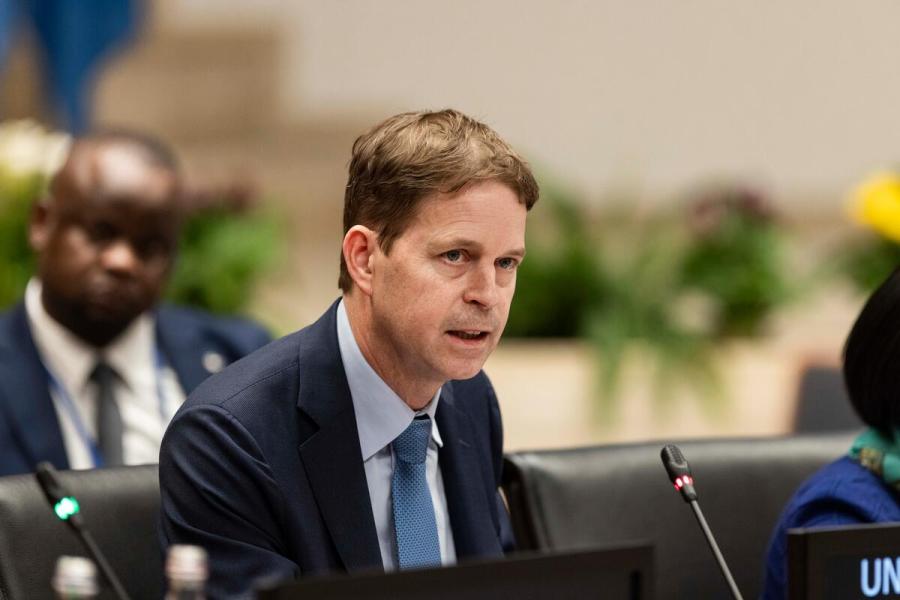 In the photo: intervention by H.E. Mr. Jeff Prescott, Ambassador U.S. Mission to the UN Agencies in Rome. Photo credit: WFP/Matteo Minnella