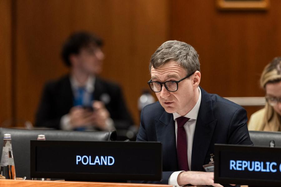 In the photo: intervention by H.E. Mr. Artur Andrzej Pollok, Ambassador of Poland. Photo credit: WFP/Matteo Minnella