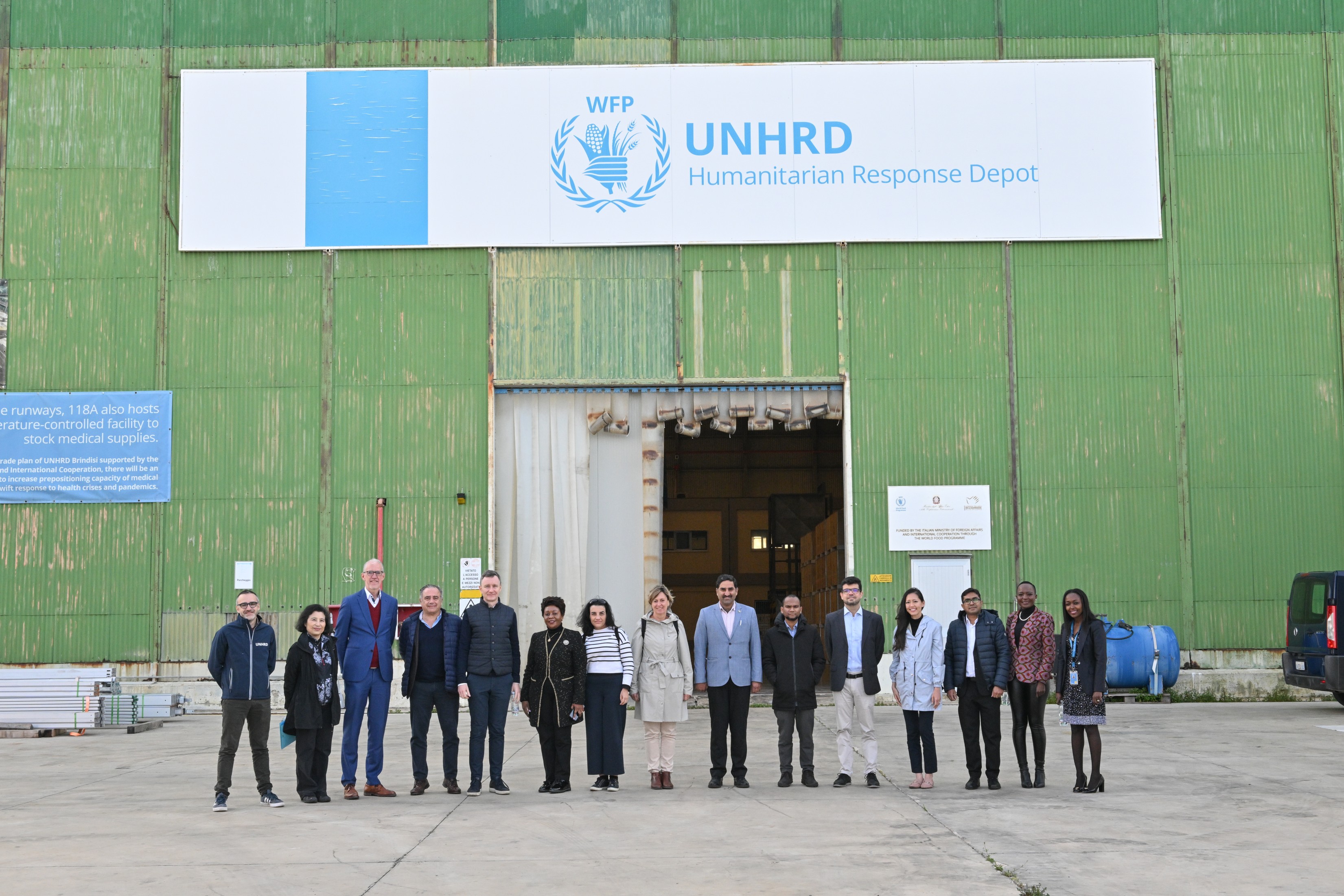 An Executive Board delegation visited UNHRD facilities in Brindisi on April 18.