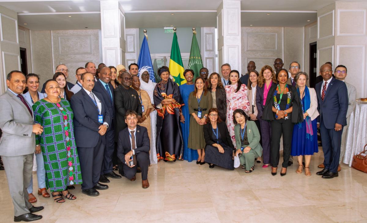 Members of the delegation on the joint field visit of the Executive Boards of UNICEF, UNDP/UNFPA/UNOPS, WFP and UN Women, accompanied by some members of the United Nations country team, met with senior government officials.